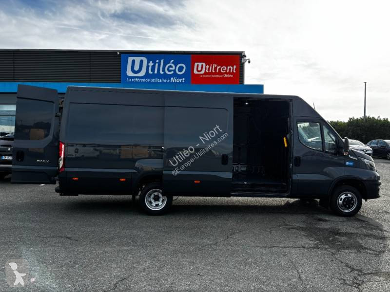 عربة نفعية Iveco