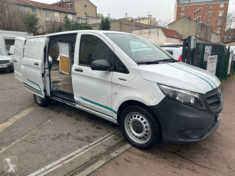 Véhicule utilitaire Mercedes VITO FG EVITO...
