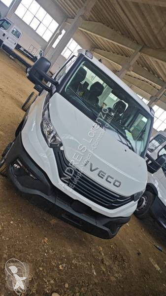 عربة نفعية Iveco