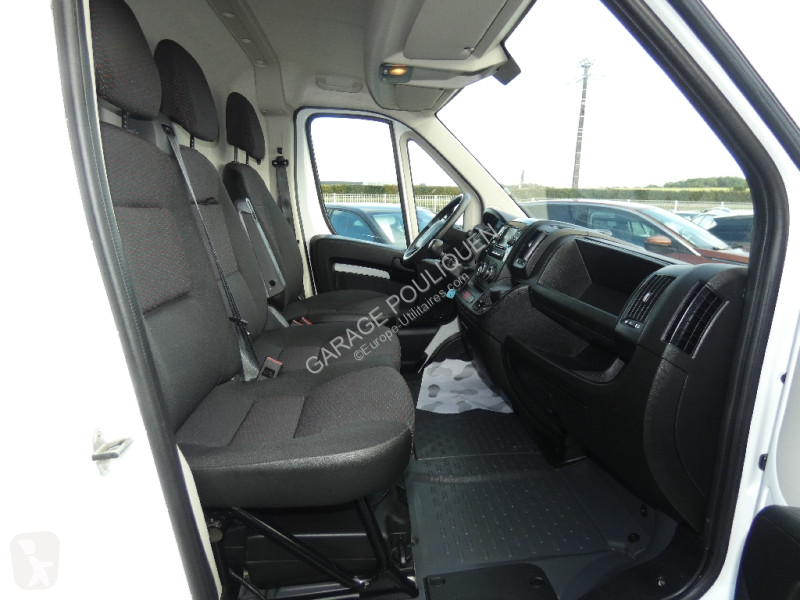 Véhicule utilitaire Peugeot L2H2 BLUEHDI 140...