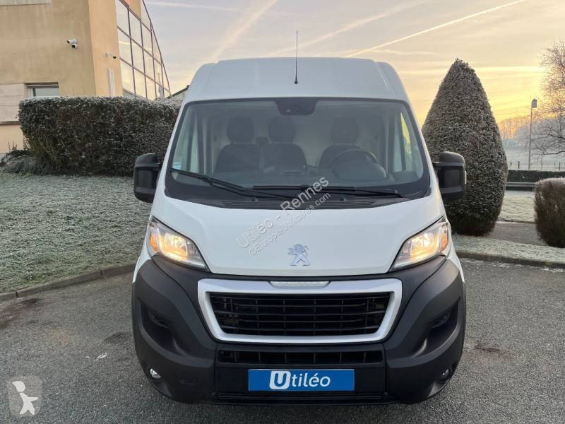 Véhicule utilitaire Peugeot