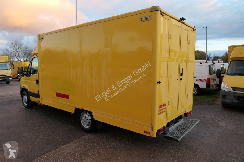 Véhicule utilitaire Iveco Daily 35 S11 C30C...