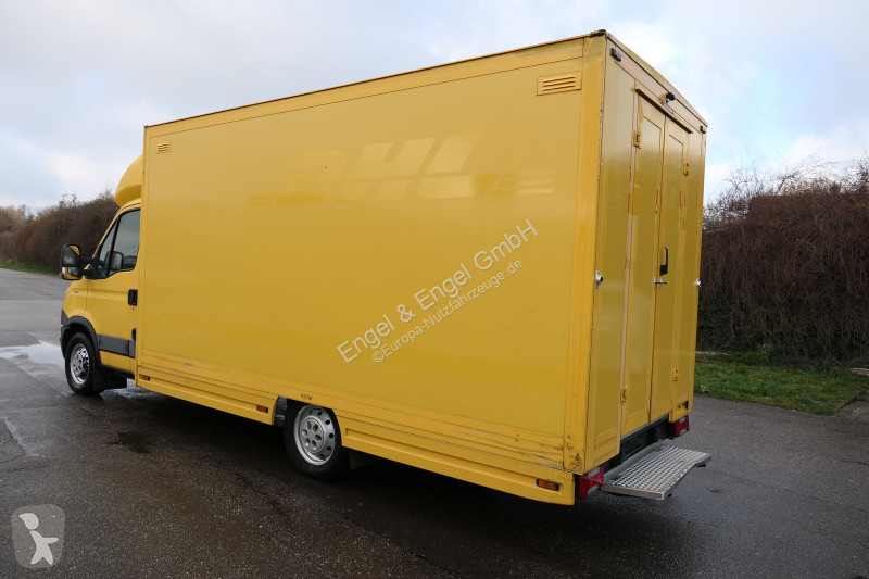 Véhicule utilitaire Iveco Daily 35 S11 C30C...