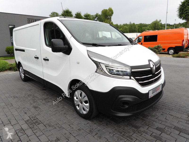Véhicule utilitaire Renault  TRAFIC