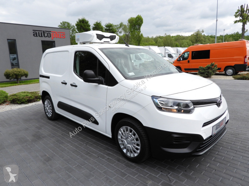 Véhicule utilitaire Toyota CITY