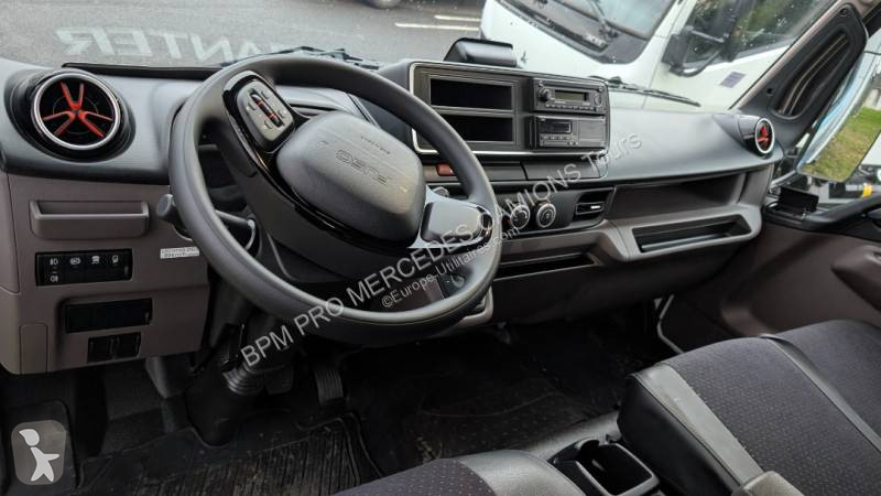 Samochód dostawczy Fuso