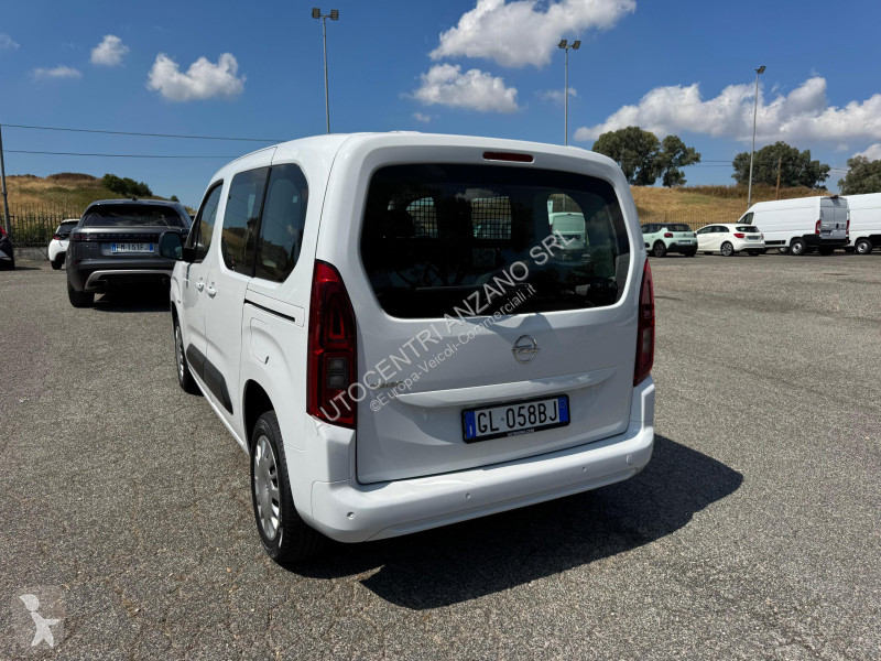 Véhicule utilitaire Opel