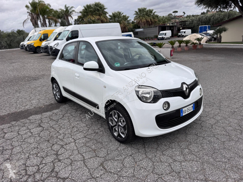 عربة نفعية Renault