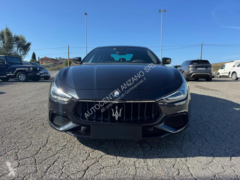 Furgoneta Maserati 330 CV MHEV IBRIDA