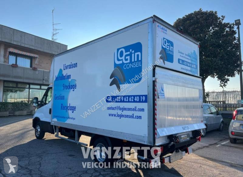 Furgoneta Iveco