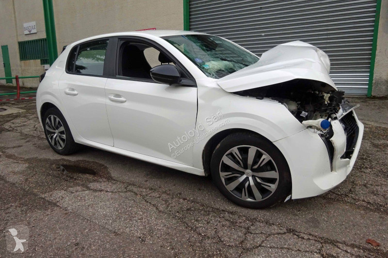 عربة نفعية Peugeot 1,2 PURETECH 100