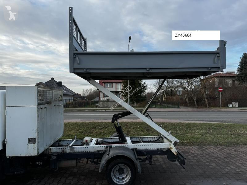 Samochód dostawczy Nissan