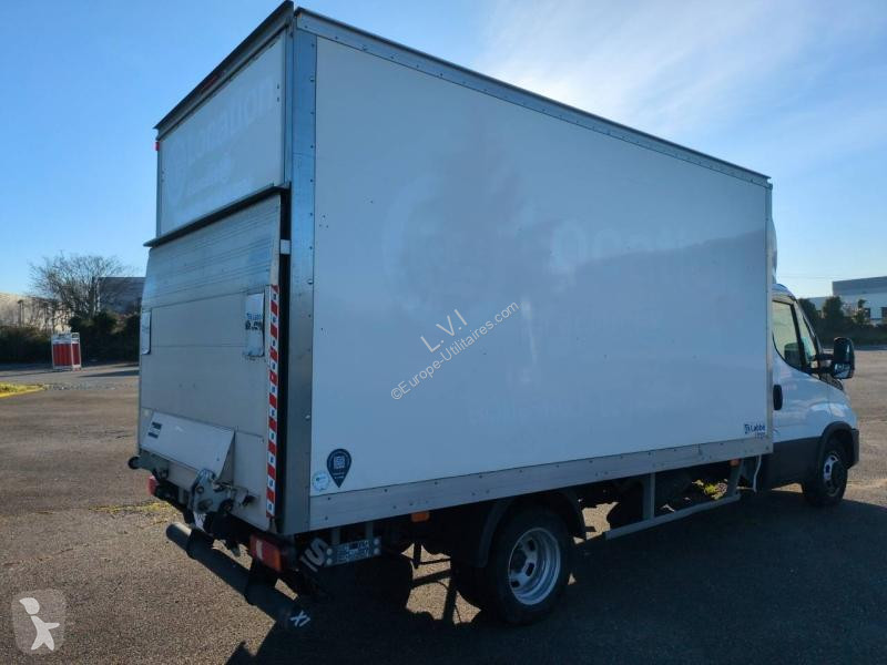 Véhicule utilitaire Iveco CCb 35C16H3.0...