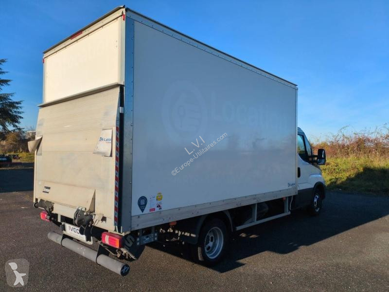 Véhicule utilitaire Iveco CCb 35C16H3.0...