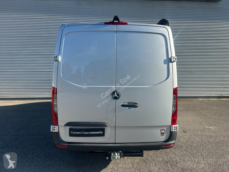 عربة نفعية Mercedes II 316 E6 2013