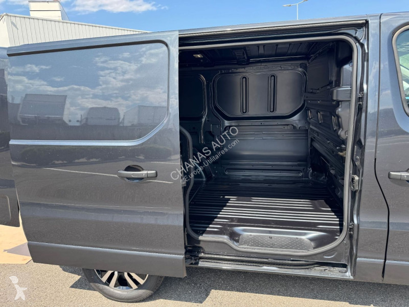 Furgoneta Renault L1H1 3T BLUE DCI 170 BVA9...