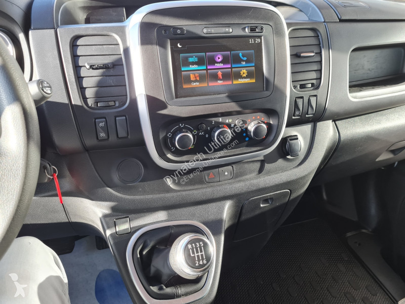 عربة نفعية Renault TRAFIC III FG L2H1 1300 2.0...
