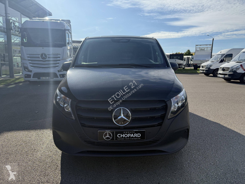 عربة نفعية Mercedes EVITO FOURGON 60 KWH LONG FWD
