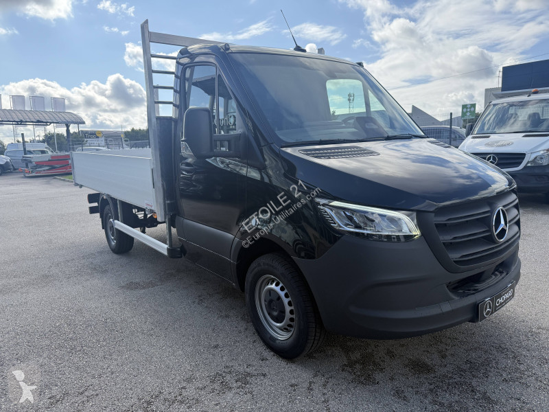 عربة نفعية Mercedes SPRINTER CHASSIS CAB 319...