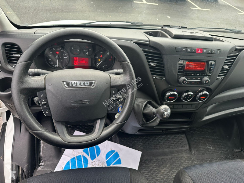 عربة نفعية Iveco DAILY 35C PLATEAU 13500 HT...