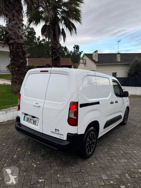 Furgoneta Peugeot 1,6L HDI 75 CV