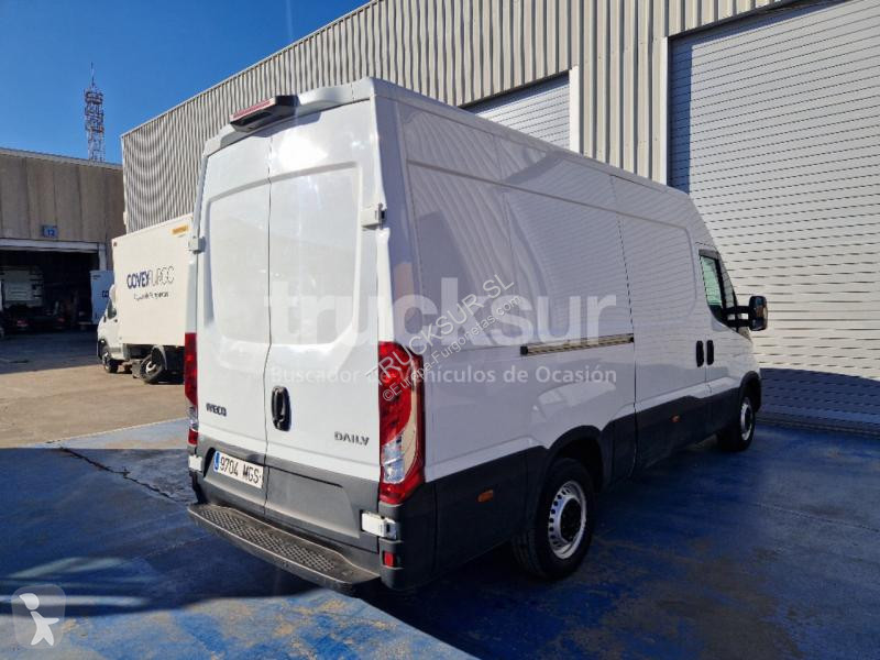 Furgoneta Iveco  DAILY 35S16 12M3