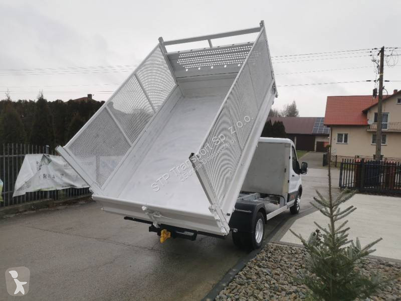 Véhicule utilitaire Ford