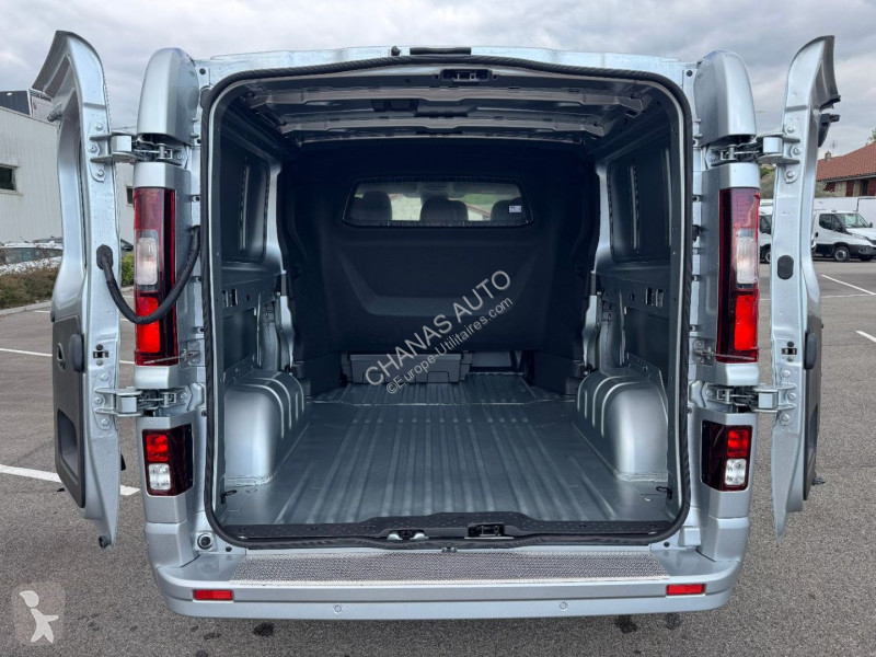Véhicule utilitaire Renault L2H1 3T BLUE DCI...