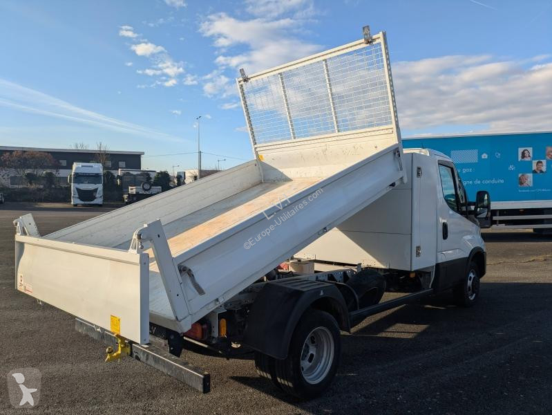 Véhicule utilitaire Iveco CCb 35C16H3.0...