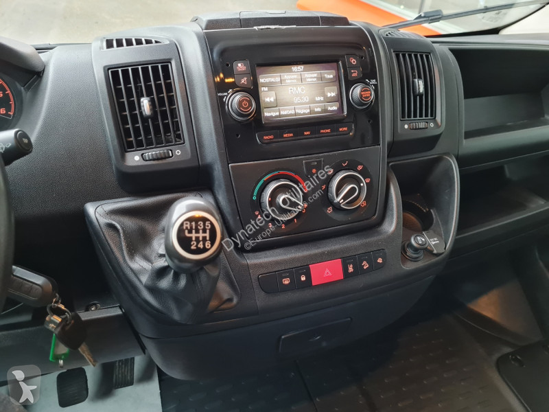 Véhicule utilitaire Peugeot BOXER FG 333 L3H2...