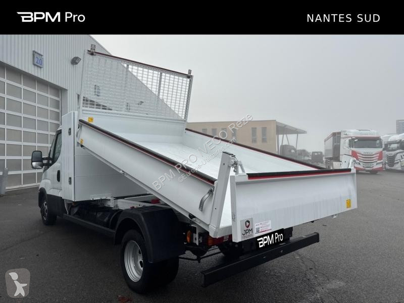 Véhicule utilitaire Iveco CCb 35C16H3.0...