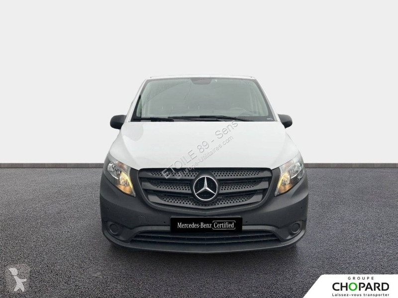 Véhicule utilitaire Mercedes VITO FOURGON 114...