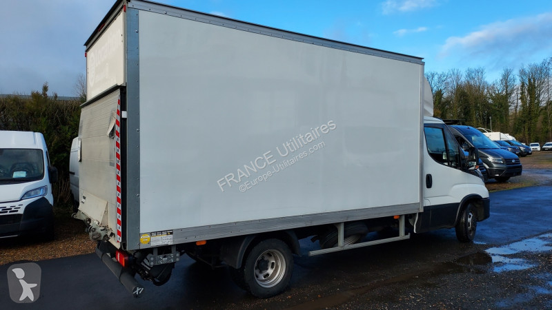 Véhicule utilitaire Iveco