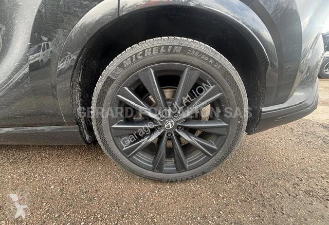 Samochód dostawczy Lexus 500H