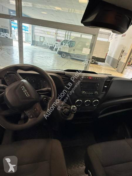 عربة نفعية Iveco