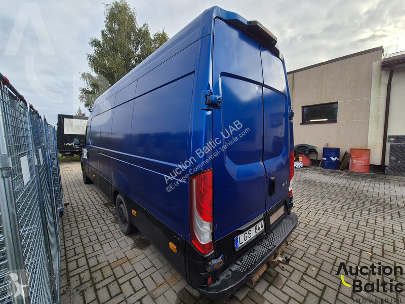 Furgoneta Iveco  35S17