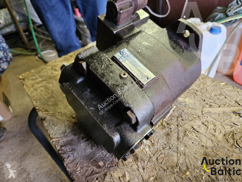 Furgoneta Volvo Hydraulic pumps for Volvo wheel...