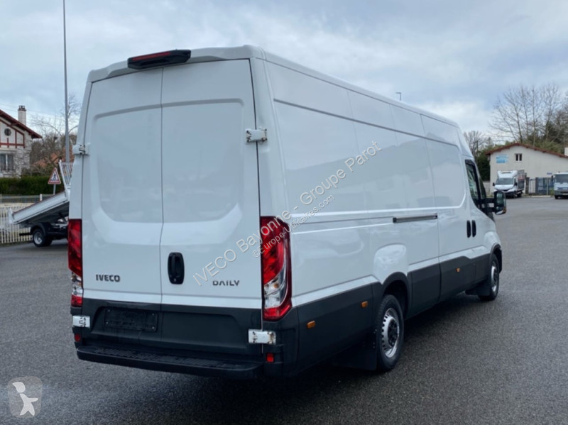 Nyttofordon Iveco 35S16H V16