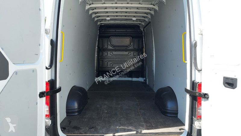 عربة نفعية Volkswagen CRAFTER FG BVA 35 L4H3...