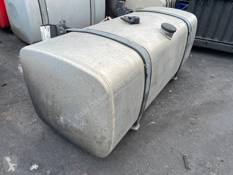 Furgoneta DAF 1681826 BRANDSTOFTANK 620 LTR...