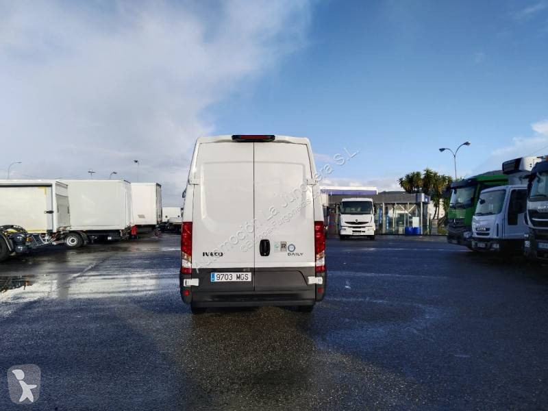 عربة نفعية Iveco