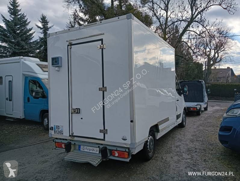 Samochód dostawczy Renault