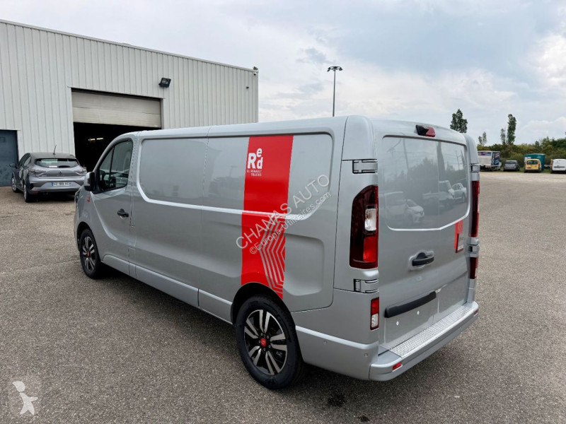 Véhicule utilitaire Renault BLUE DCI 170 BVA9...