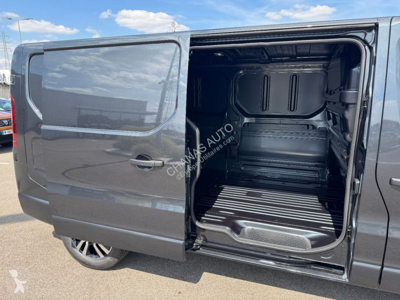 Véhicule utilitaire Renault L2H1 3T BLUE DCI...