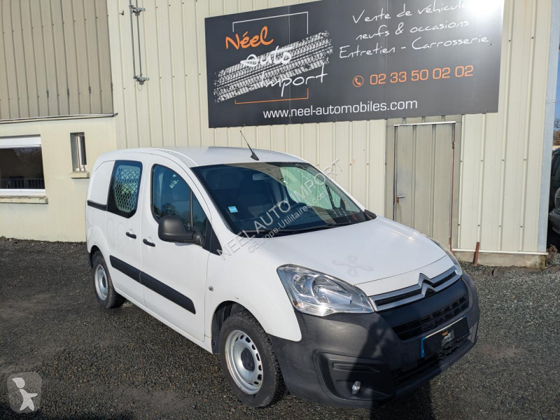 Véhicule utilitaire Citroën BERLINGO II 1.6...
