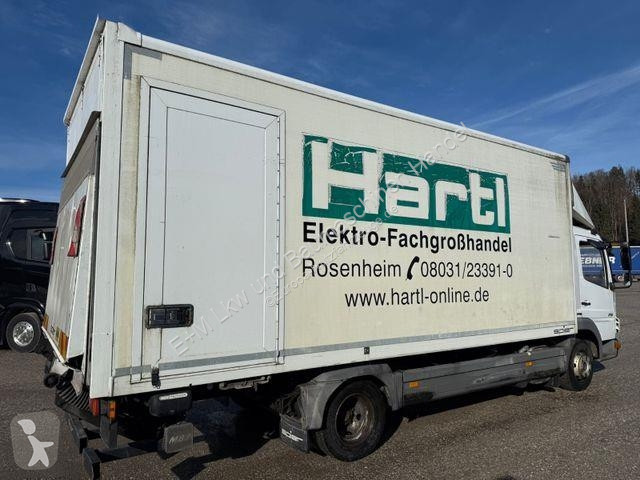Furgoneta Mercedes 818D KOFFER