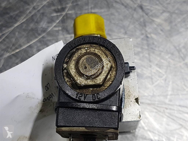 Volvo L30B - ZM2814679 - Blocking...
