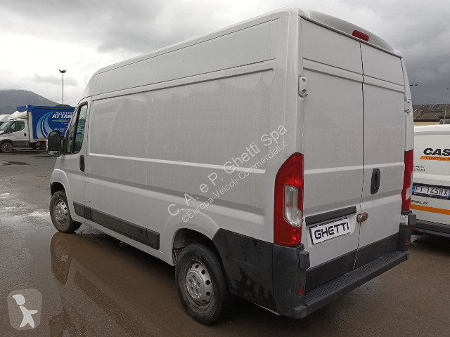عربة نفعية Peugeot Boxer 330