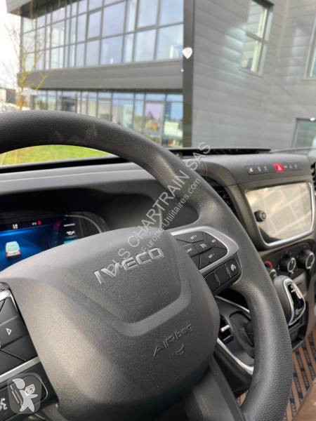 عربة نفعية Iveco