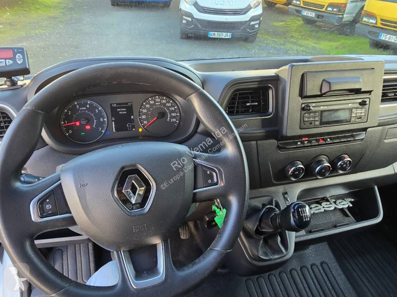 عربة نفعية Renault